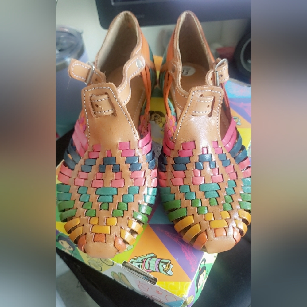 Girls leather shoes.